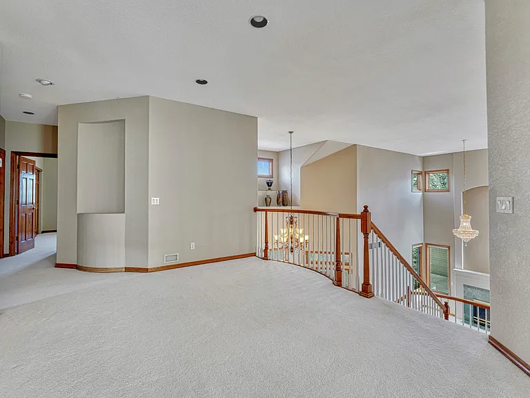 8406 Green Island Cir — Photo 22