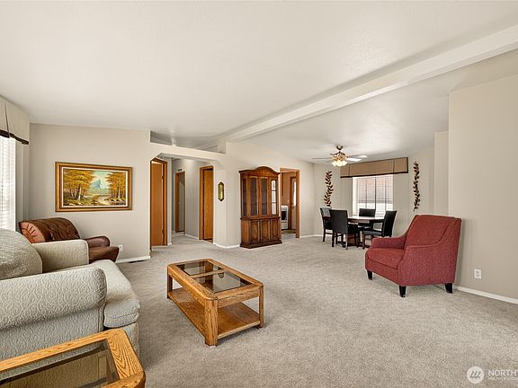 5th image of 1304 Icicle Place #47