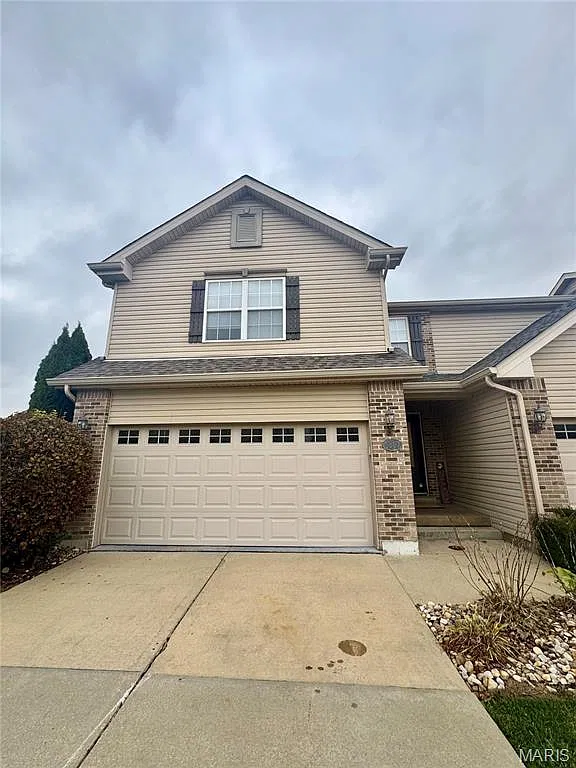 4 bed, 1712 sqft, $3,100 — Photo 1