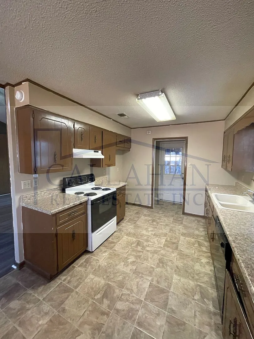 Sherwood 3 bedroom 2 bath — Photo 2