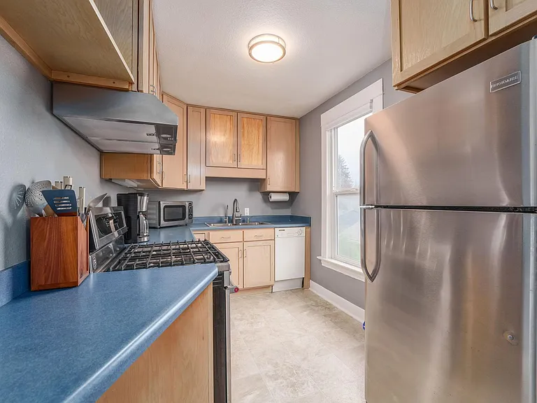 1606 NE 49th Ave #C — Photo 5