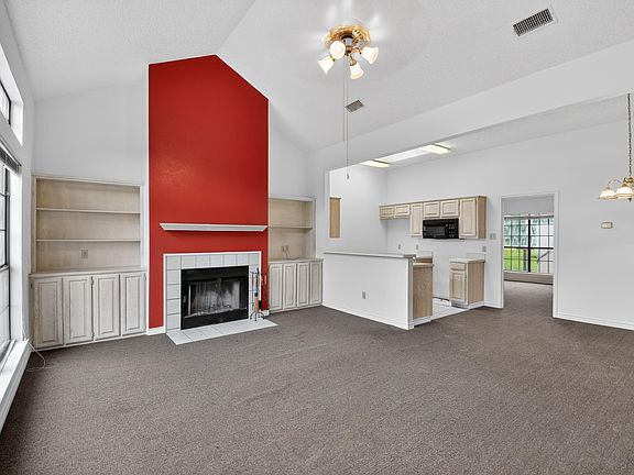 3rd image of 17094 Trailwood Dr