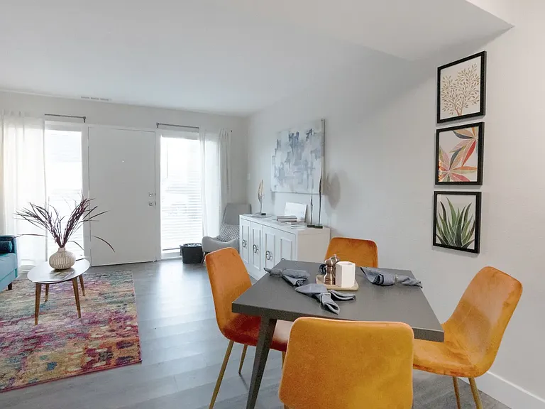 Spanish Lake Townhomes — Photo 8