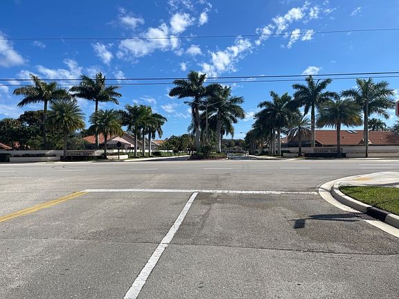 5th image of 8032 Stirrup Cay Ct