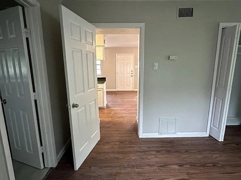 711 E Carson St #B2 — Photo 14