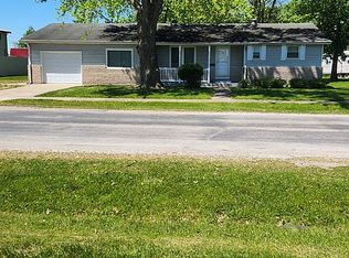 304 S Edwards St, Altamont, IL 62411