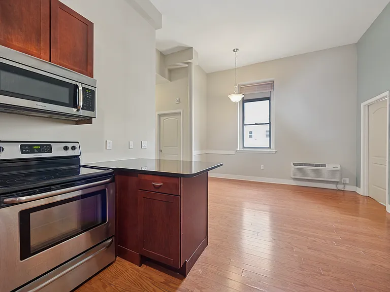 171 Grape St — Photo 22