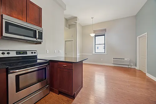 171 Grape St Photo 1