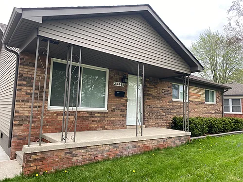 23448 Wellington Ave Photo 1