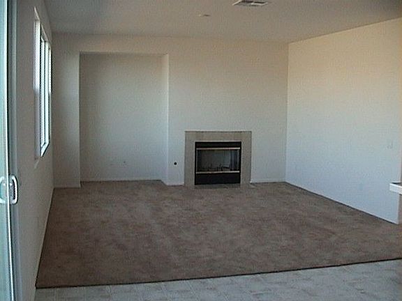 5th image of 27664 Gladstone Dr
