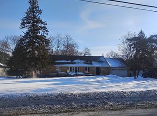 417 Blake Rd S, Hopkins, MN 55343