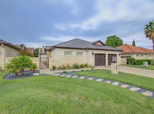 326 N Horseshoe Bay Blvd, Horseshoe Bay, TX 78657