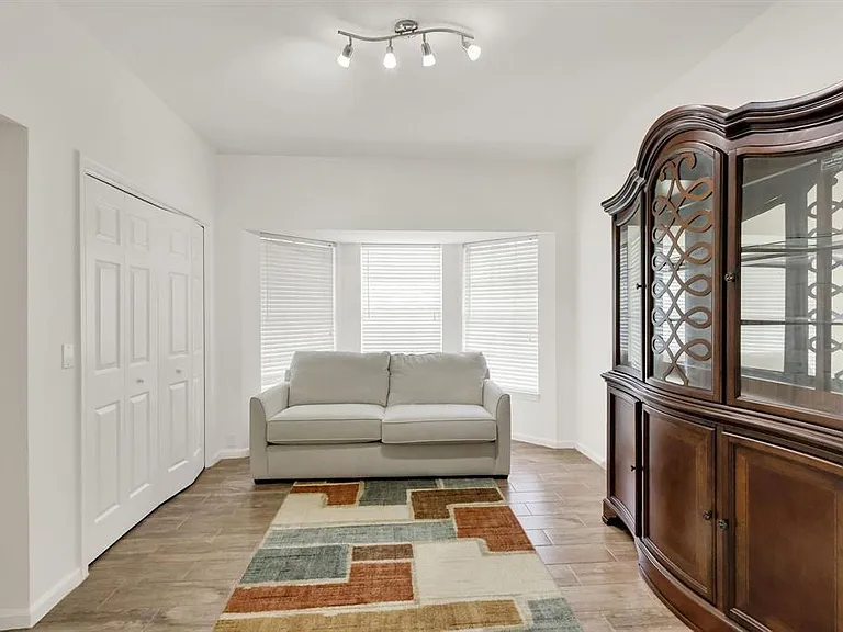 7334 Pine Creek Way — Photo 19