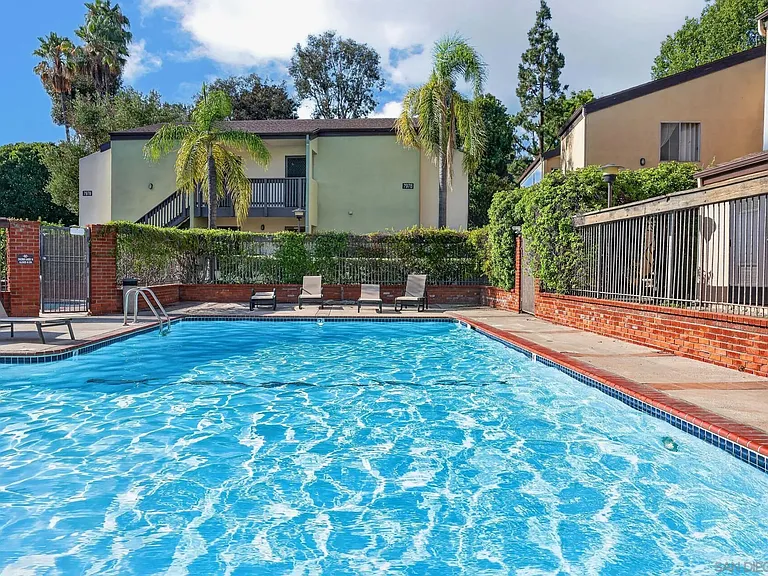 7988 Mission Center Ct #C — Photo 32