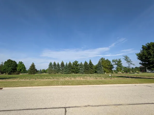 1508 PARKVIEW DRIVE #Lt6, New Holstein, WI 53061