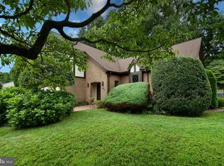 6012 Burnside Landing Dr, Burke, VA 22015