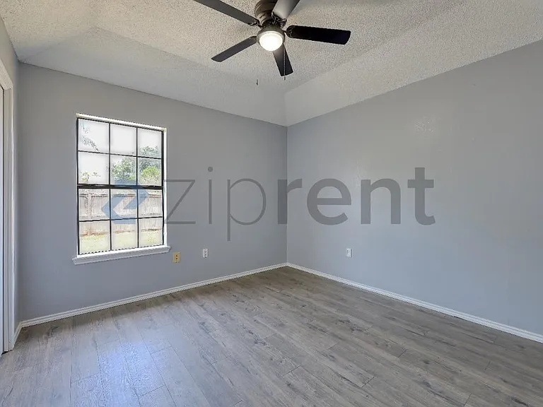 5011 Jason Dr — Photo 23
