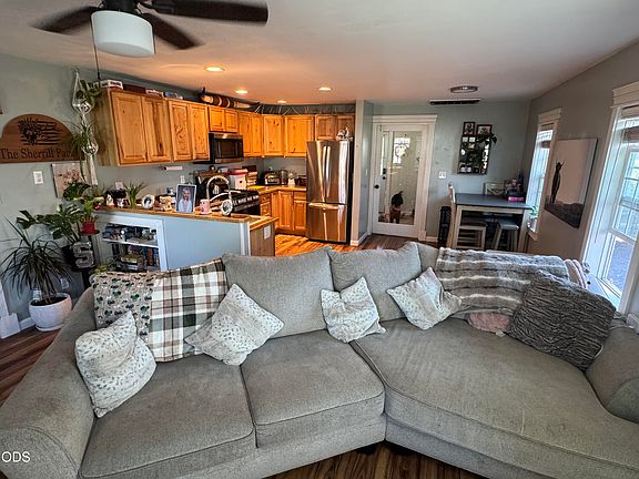 5th image of 4710 Hilyard Ave