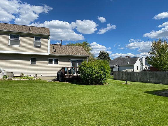 3rd image of 9459 Summerland Dr