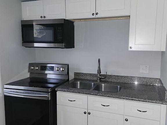 4th image of 4042 S 17th St