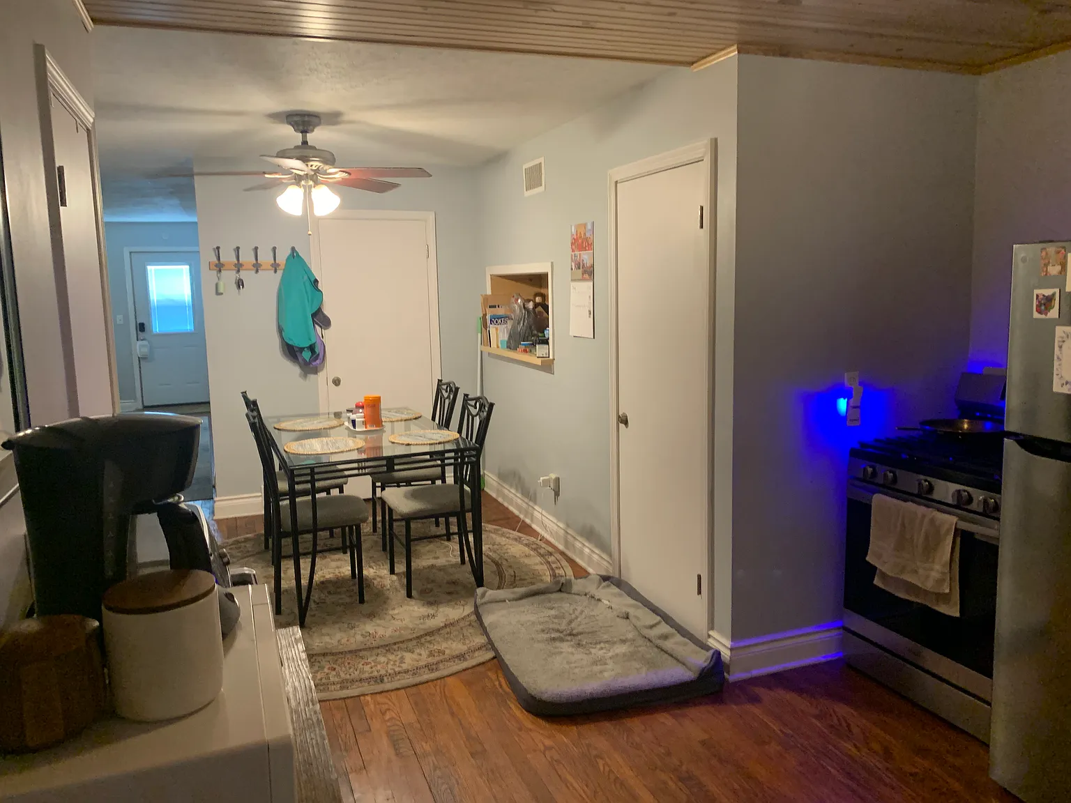 2 bed, $1,300 — Photo 4