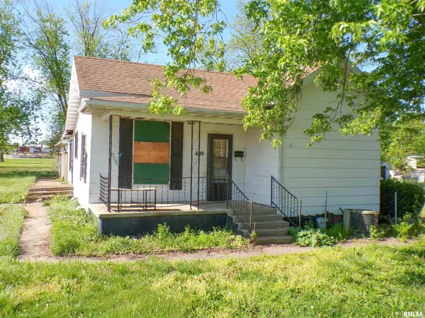 609 E Independence Ave, Jacksonville, IL 62650