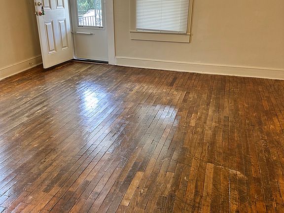 5th image of 409 Moffett St APT 3