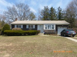 1395 Penataquit Ave, Bay Shore, NY 11706