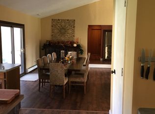 18745 Brewster Rd, Chagrin Falls, OH 44023