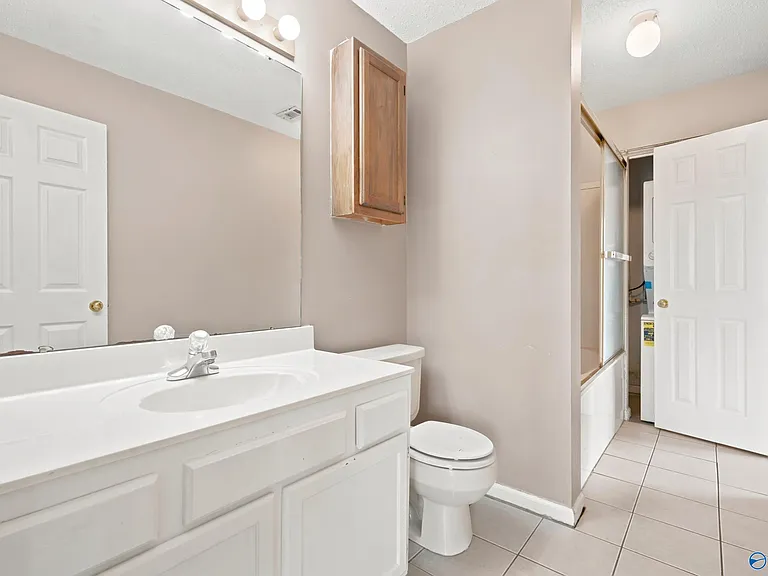 104 Waters Edge Ln #104 — Photo 8