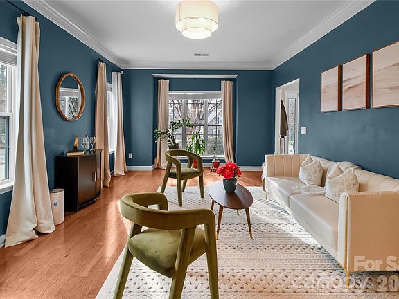 5th image of 425 Stowe Rd