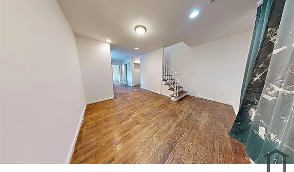 4 bed, $3,850 — Photo 2