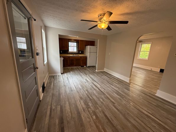21 W Woodland Ave #B