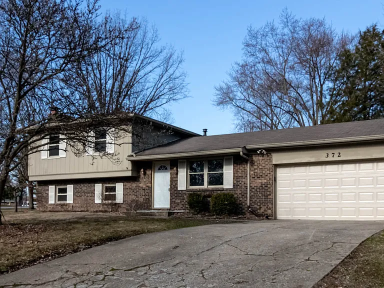 372 Redbud Pl — Photo 3