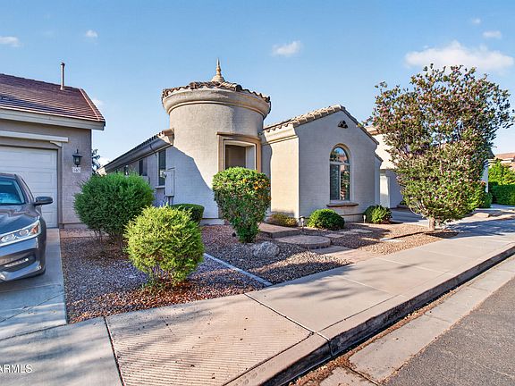 3rd image of 130 W HACKBERRY Drive