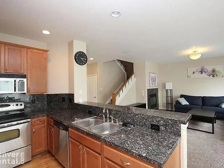 11864 E Maplewood Ave — Photo 5