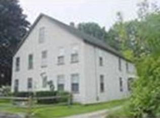 131 Everett St APT 2, Athol, MA 01331