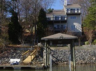 2051 Manila Bay Ln, Tega Cay, SC 29708