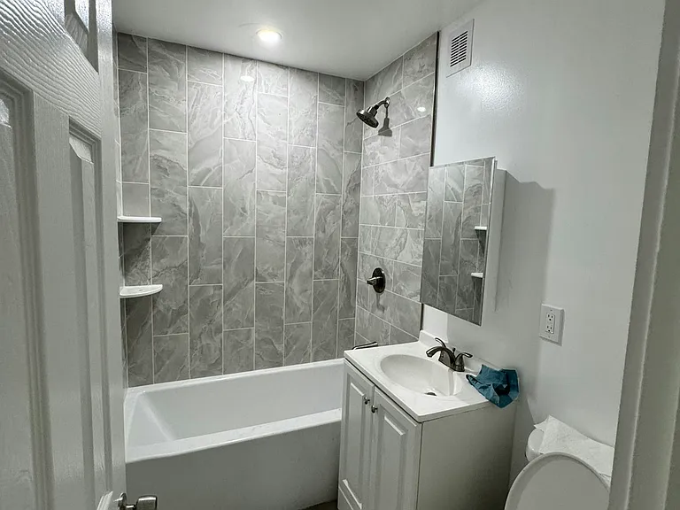 1 W 19th St #1R — Photo 9