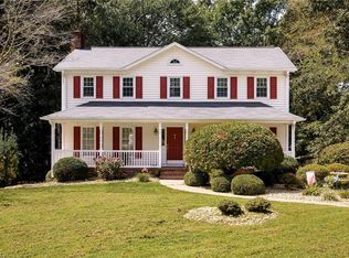 6031 Glenacre Dr, Kernersville, NC 27284