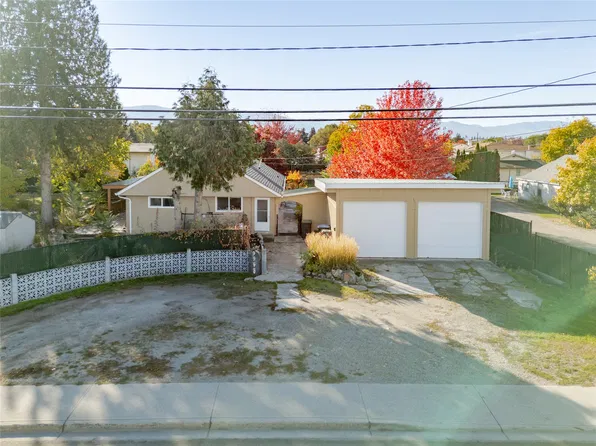 995 Leathead Rd, Kelowna, BC V1X 2J9