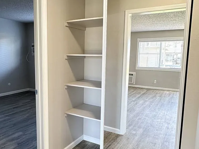 Sahara Apartments — Photo 5