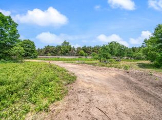Seneca Pl, Cadillac, MI 49601