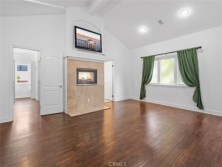 3210 N Ardmore Ave — Photo 28