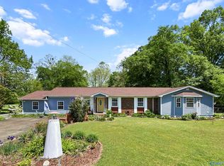 51 Aberdeen Dr, Scottsboro, AL 35769