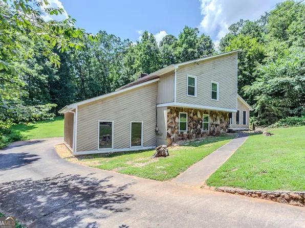 717 Raven Springs Trl, Stone Mountain, GA 30087