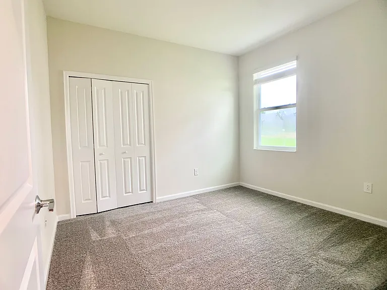 16440 Champlain St — Photo 12