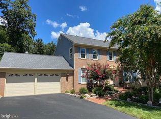 8420 Golden Aspen Ct, Springfield, VA 22153