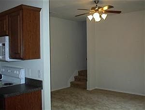 5th image of 900 Drexel St #B