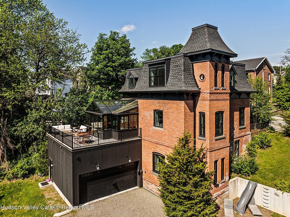 1st image of 33 Davis Street